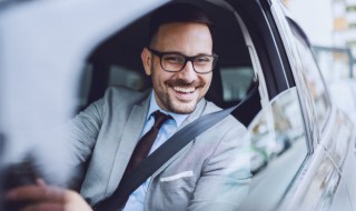 奥迪A4后视镜按钮 奥迪a4后视镜按钮如何使用