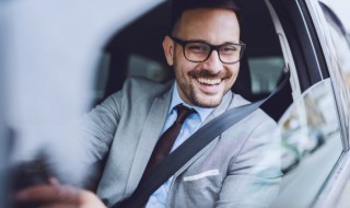 奥迪a6方向机加油口 奥迪a6方向机如何补油