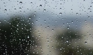 下雨天晚上可以开远光灯吗 下雨天能开近灯吗