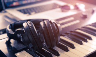 关于谭晶定风波歌词完整版 谭晶定风波歌词完整版