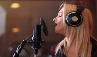 适合元旦播放的歌曲 适合元旦的歌曲祝福歌词