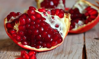 石榴树栽在家里好吗 家里的石榴树可以栽活吗