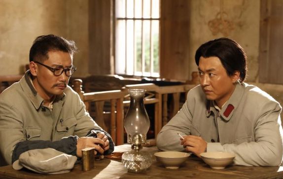 7月8日热血上映 革命历史题材影片《何叔衡》发布定档海报