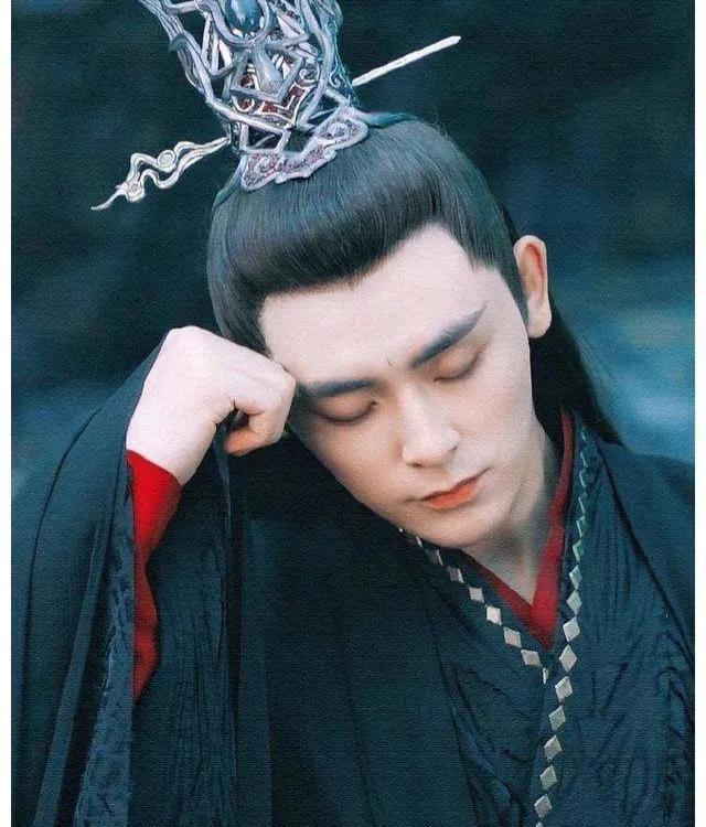 其实前三集就暴露了他的底细 《沉香如屑》：藏匿最深的计都星君