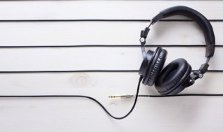 说好不悲伤为何泪红了眼眶歌曲介绍 说好不悲伤为何泪红了眼眶什么歌