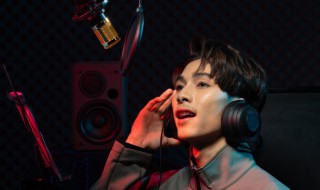 歌曲也很值得歌词 也很值得歌词