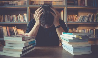 歌词我们不一样不一样 不一样了歌词