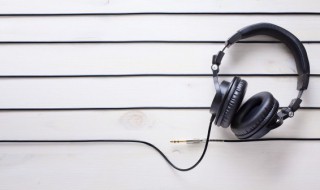 她总是只留下电话号码歌曲介绍 她总是只留下电话号码是什么歌
