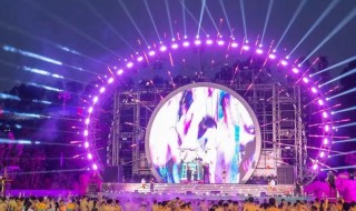 下坠Corki演唱的歌曲歌词 下坠歌词