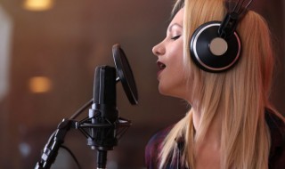 牛奶面包全部歌词 牛奶面包歌词