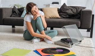 浪费歌曲介绍 浪费的歌词