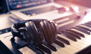 成龙国家歌曲简介 成龙国家歌词