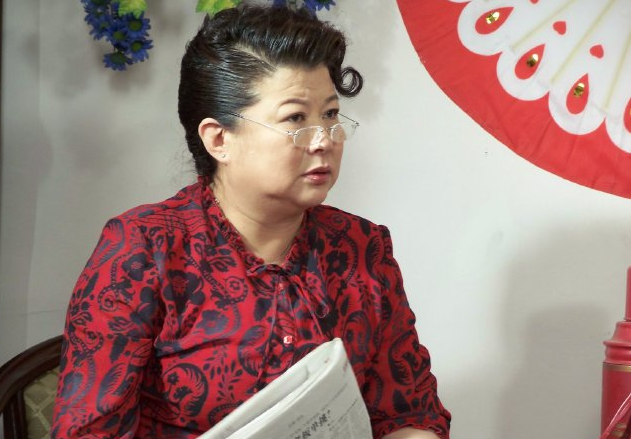 和她唱二人转的是谁 李静是一级演员吗