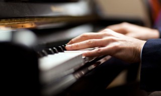 听不到你歌词含义 听不到你歌词