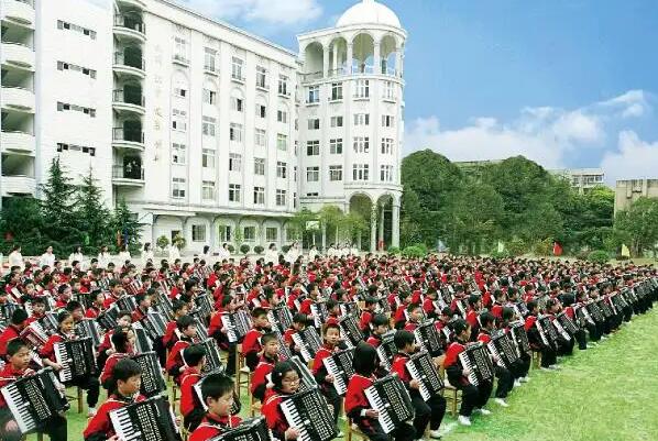 武汉市育才第二寄宿小学