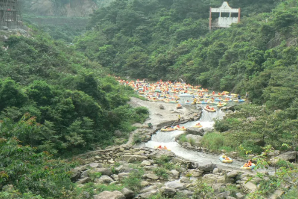 黄腾峡漂流