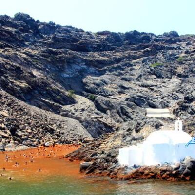 卡美尼火山