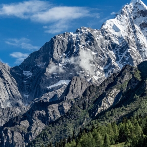 四姑娘山