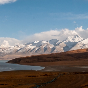 纳木那尼峰