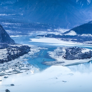 雅鲁藏布江大峡谷漂流