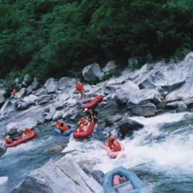 马岭河峡谷漂流