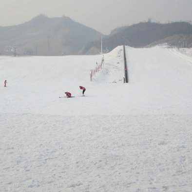 西柏坡温泉滑雪场