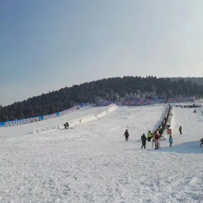 督公山滑雪乐园