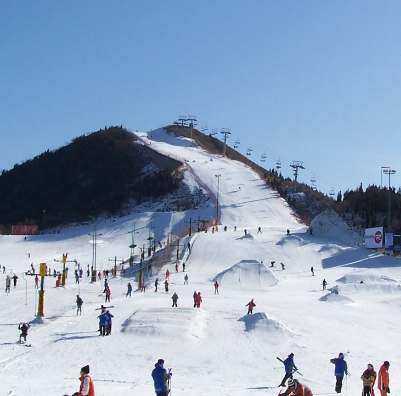 长春莲花山滑雪场