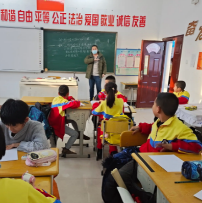 根市林业阿乌尼中小学校