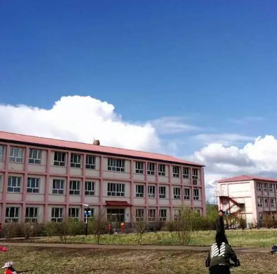 牙克石市图里河中小学