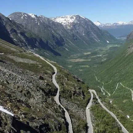 特罗斯蒂山路