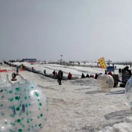 龙居桃花岛滑雪场