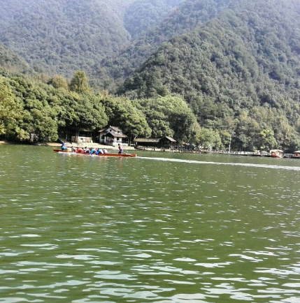 岩马湖水利风景区