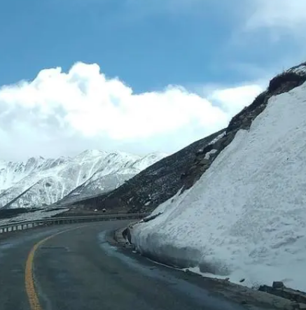 德玛雪山