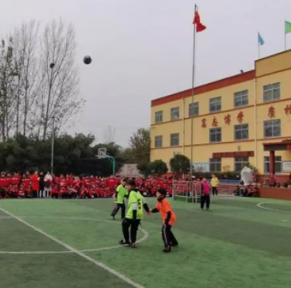 邾城街向东小学