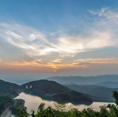 黑麋峰