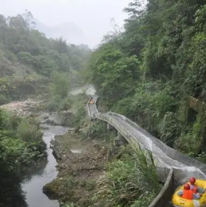 神堂关峡谷漂流