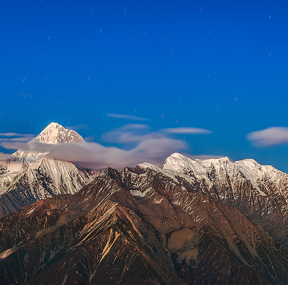 贡嘎雪山