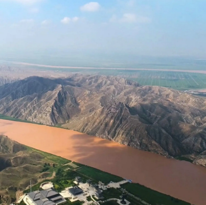 青铜峡黄河大峡谷