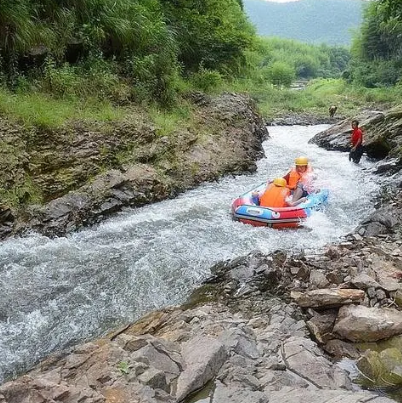 莫干山峡谷漂流