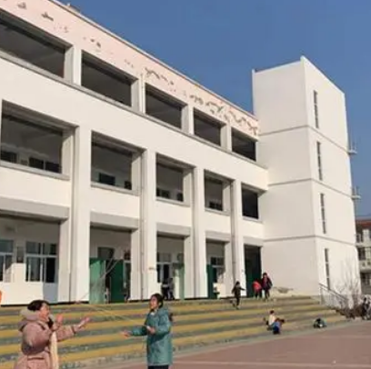 新沂市新店镇小湖中心小学