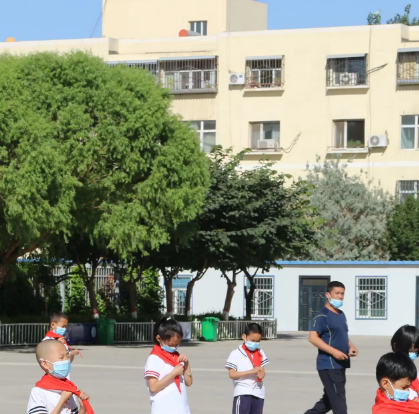 哈密市十二小学