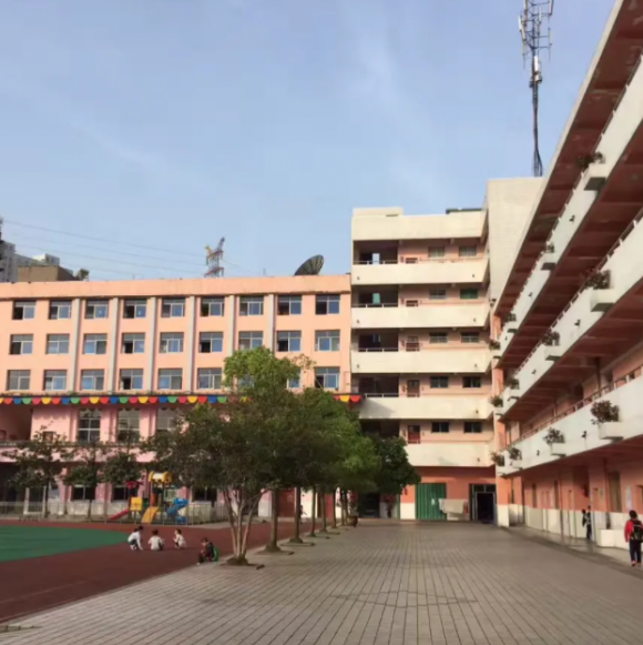 黄石市沈家营小学