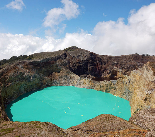 火山湖