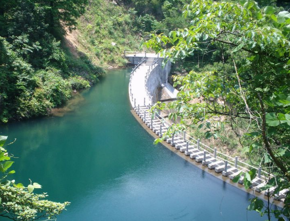 大明山区