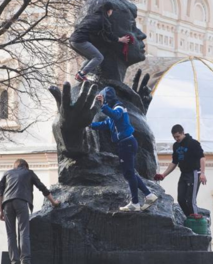 Sergey Yesenin MonumentAssumption Cathedral