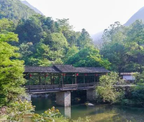 荷塘生态旅游区漂流