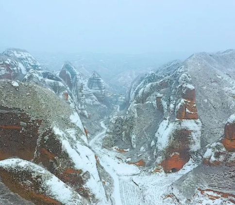 漳县九居谷地质生态体验村