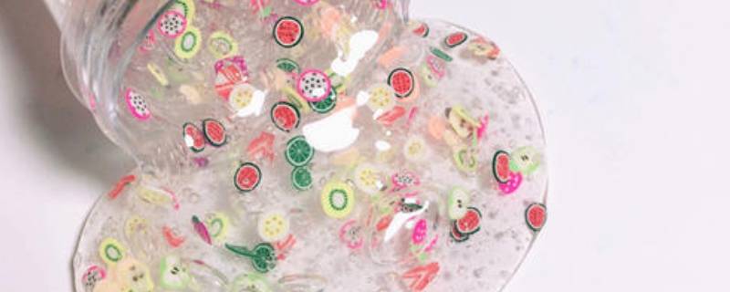 有什么办法可以快速清除水晶泥从衣服上 水晶泥粘在衣服上怎么把它快速去除?