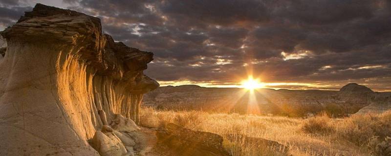 什么时候天快亮 天快亮的时候称为什么